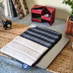 Laptop Sleeve with Zip - Black & Beige