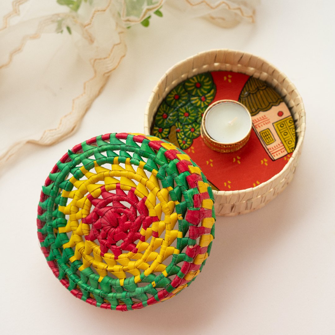 41399 pair of tealight holders in a palm leaf gift box feat