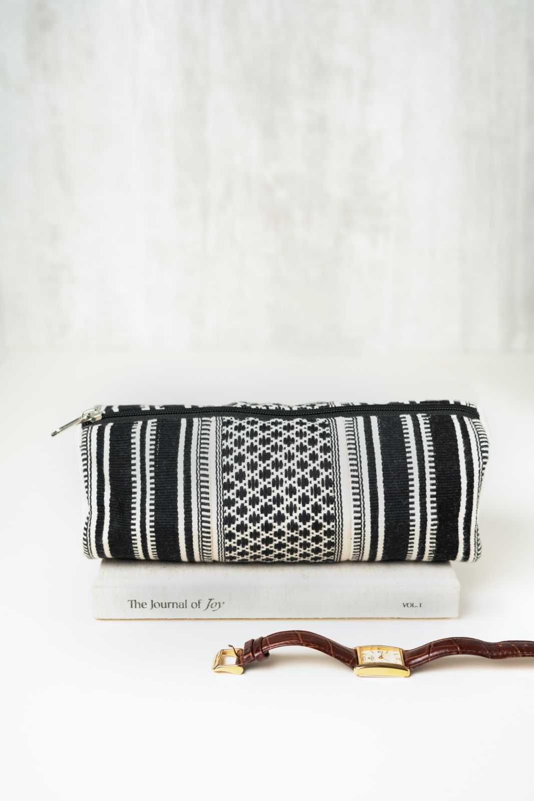 Handwoven Pouch – Black & White